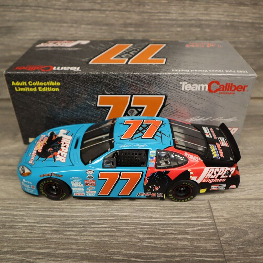 Robert Pressley #77 2000 Jasper Engines Panther 1:24 Team Caliber